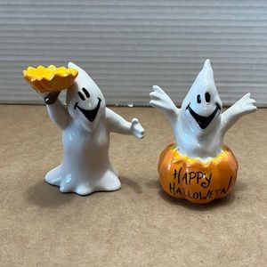 Blue sky Halloween salt and pepper